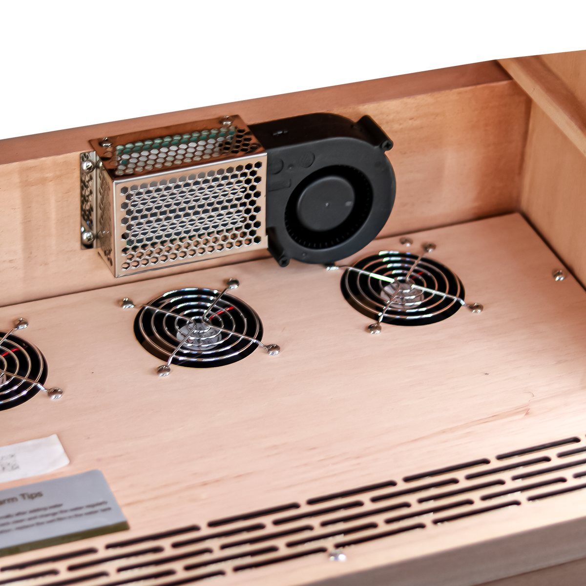 Hemingway 380A Limited Edition electric humidor - Interior ventilation hardware detail