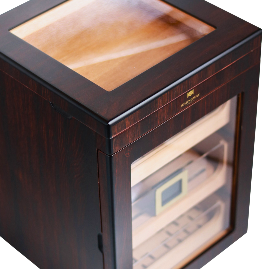 Hemingway Classic Humidor electronic hygrometer close-up
