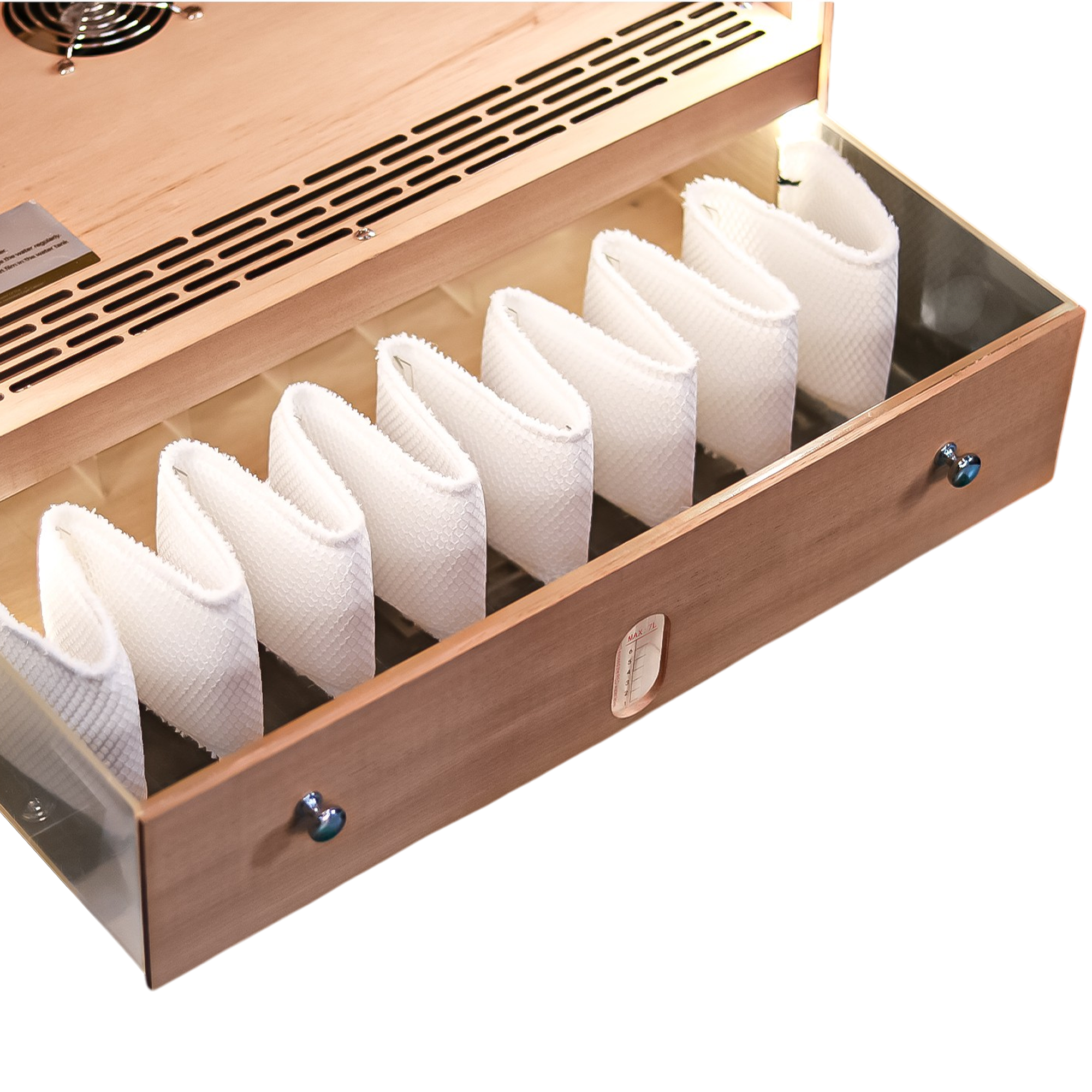 Hemingway 380A Limited Edition electric humidor - Lower water reservoir detail